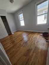 528 Magnolia Ave in Elizabeth, NJ - Foto de edificio - Building Photo