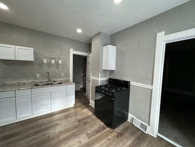 2541 N 15th St in Milwaukee, WI - Building Photo - Building Photo