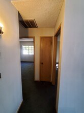 2696 Jennydiane Dr in Las Vegas, NV - Building Photo - Building Photo