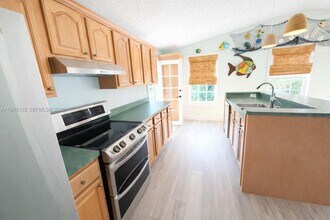 61 Central Ave in Key Largo, FL - Building Photo - Building Photo