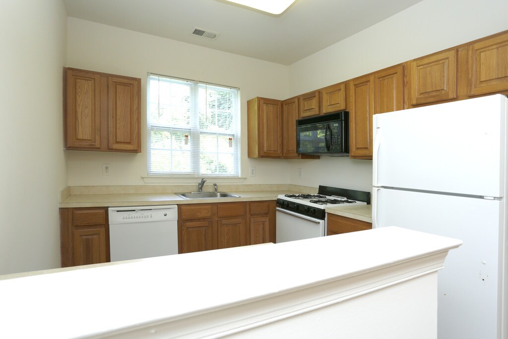 Jackson Green Apartments in Jackson, NJ