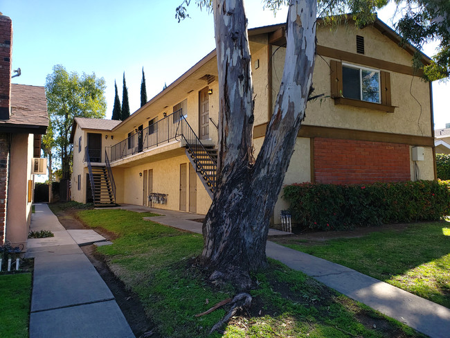 11310 La Mirada Blvd in Whittier, CA - Building Photo - Building Photo