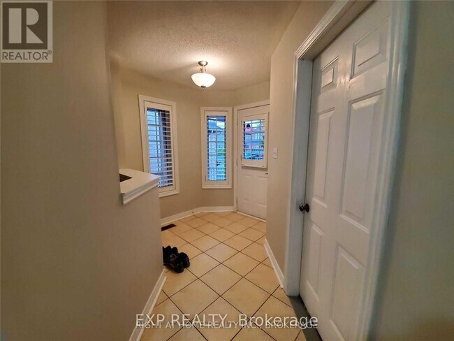 69 Fallstar Crescent in Brampton, ON - Building Photo - Building Photo