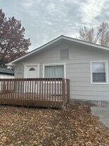 6633 NE 49th St in Kansas City, MO - Building Photo