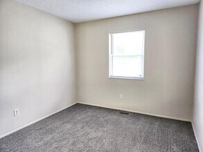 400 Admiral Ave-Unit -#400-1 in Portage, MI - Building Photo - Building Photo