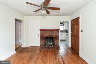 119 W George Mason Rd in Falls Church, VA - Building Photo - Building Photo