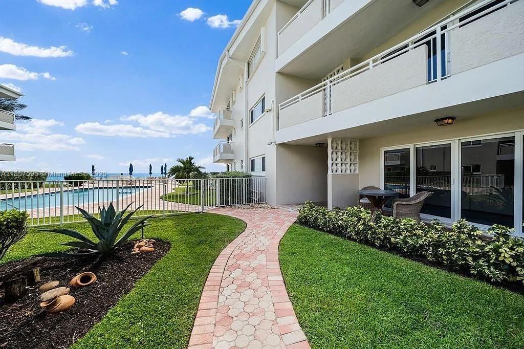 1199 Hillsboro Mile in Hillsboro Beach, FL - Building Photo