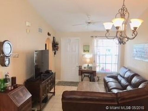 18803 SW 28th St-Unit -1H3 in Miramar, FL - Building Photo