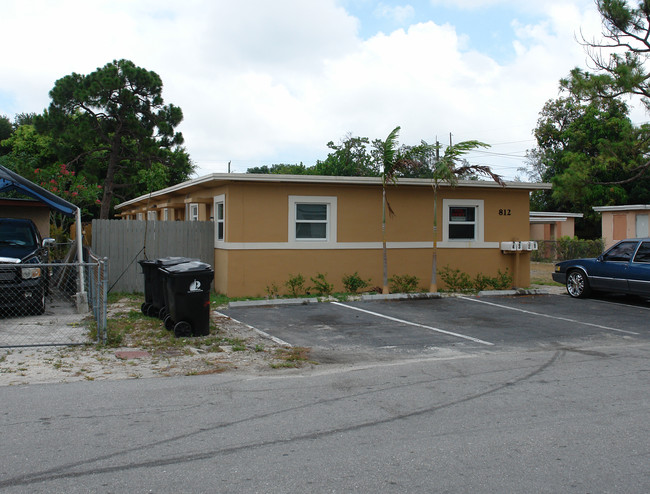 812 NW 15th Ter in Fort Lauderdale, FL - Building Photo - Building Photo