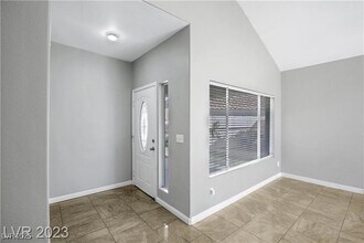 9772 Horse Back Cir in Las Vegas, NV - Building Photo - Building Photo