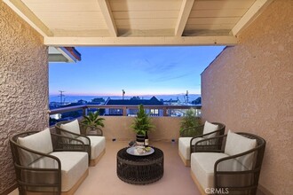 930 Glenneyre St, Unit B in Laguna Beach, CA - Building Photo - Building Photo