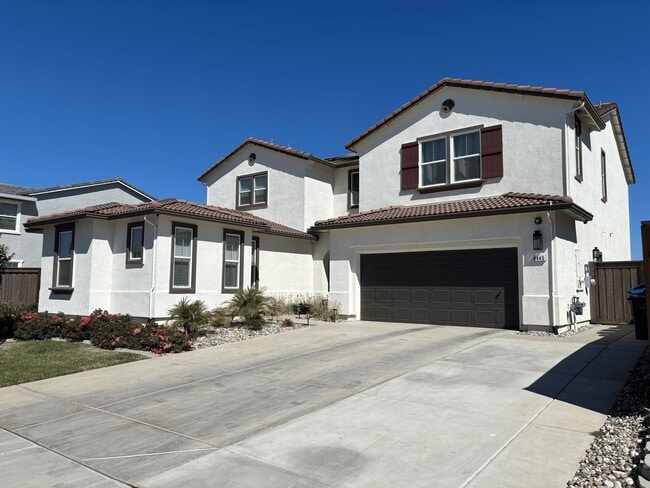 8445 Kevin Whiteley Dr in Elk Grove, CA - Building Photo - Building Photo