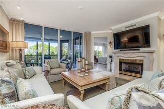 8787 Bay Colony Dr in Naples, FL - Building Photo - Building Photo