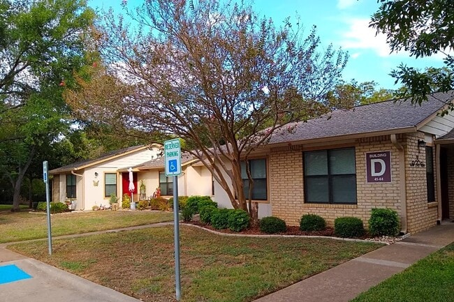 1001 Pecan Valley Dr