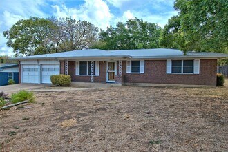 11907 Oak Trail in Austin, TX - Building Photo - Building Photo