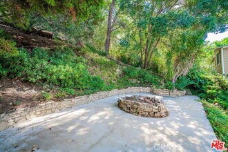 3826 Dixie Canyon Ave in Los Angeles, CA - Building Photo - Building Photo