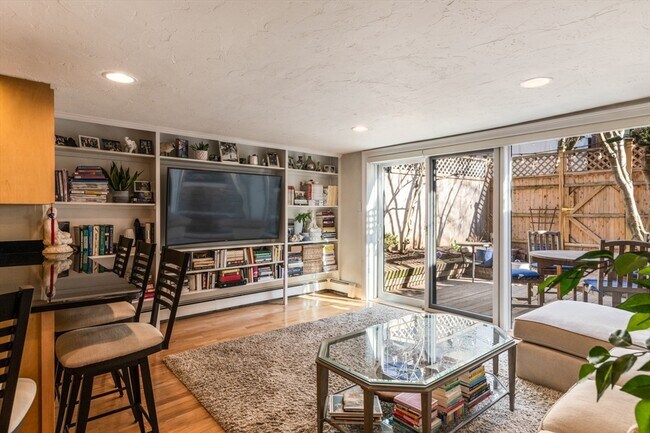 18 Dartmouth Pl in Boston, MA - Building Photo - Building Photo