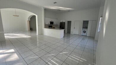 15804 SW 99th Terrace in Miami, FL - Building Photo - Building Photo