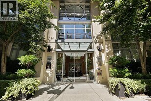 1225 Richards St in Vancouver, BC - Building Photo