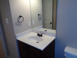 10185 Sorrento Pl in Cordova, TN - Foto de edificio - Building Photo