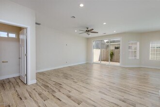 3240 E Pinchot Ave in Phoenix, AZ - Building Photo - Building Photo