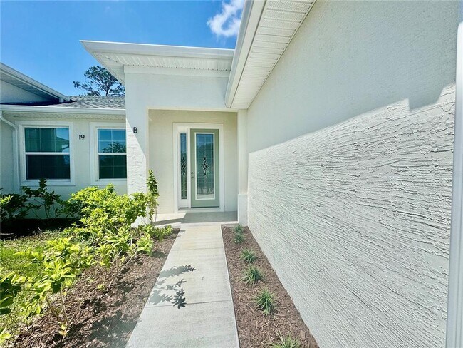 19 Columbia Ln in Palm Coast, FL - Building Photo - Building Photo