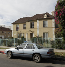 149 S Kenmore Ave in Los Angeles, CA - Foto de edificio - Building Photo