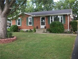 1305 Raden Dr in Lebanon, TN - Building Photo