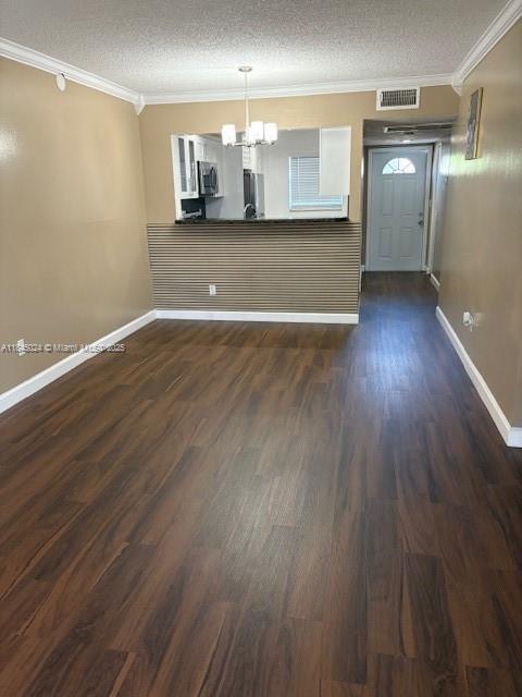 426 NE 210th Cir Terrace in Miami, FL - Building Photo - Building Photo