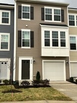 424 Willowshire Ct in Waynesboro, VA - Building Photo