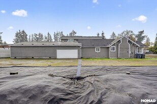 7105 166th Ave E in Sumner, WA - Building Photo