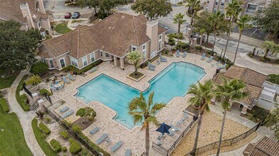 18108 Villa Creek Dr in Tampa, FL - Building Photo - Building Photo