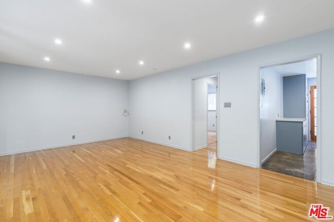 1155 N Clark St in West Hollywood, CA - Building Photo - Building Photo