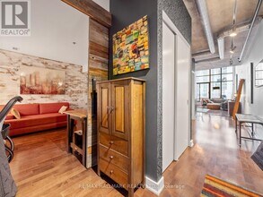 43 Hanna Ave in Toronto, ON - Building Photo - Building Photo