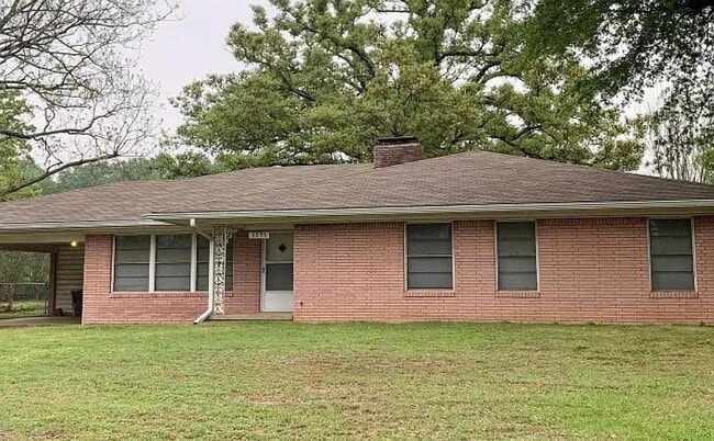 property at 3095 E Houston St
