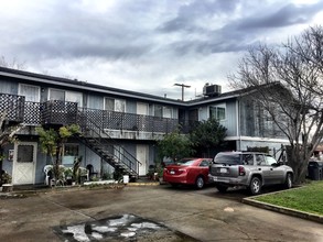 300 E. Walnut St Lodi  Apartments in Lodi, CA - Building Photo - Other