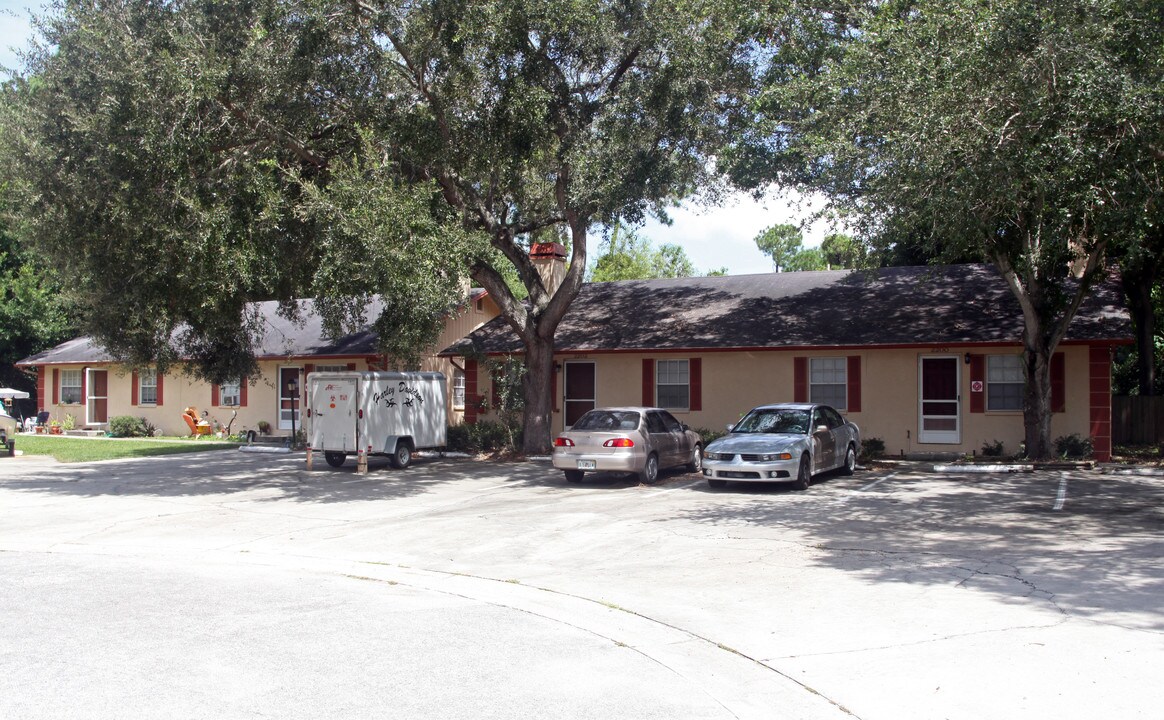 Blanchard Court Apartments in Largo, FL - Building Photo