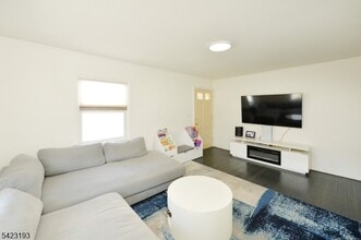 483 Mt Prospect Ave in Clifton, NJ - Building Photo - Building Photo