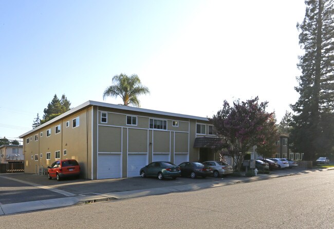 3745 Miramar Way in Santa Clara, CA - Foto de edificio - Building Photo