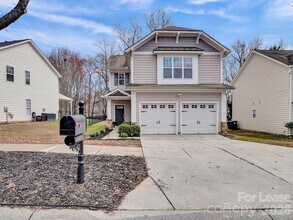1401 Hammond Dr in Stallings, NC - Foto de edificio - Building Photo