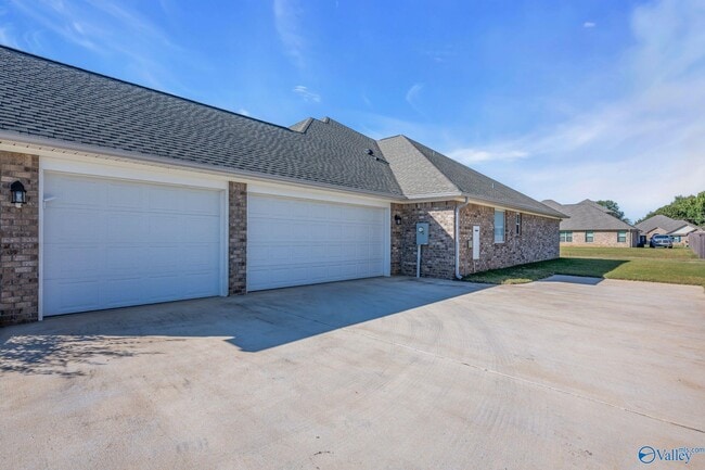 26413 Ashland Rdg Ln in Athens, AL - Building Photo - Building Photo