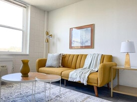 2515 Burnet Ave in Cincinnati, OH - Building Photo