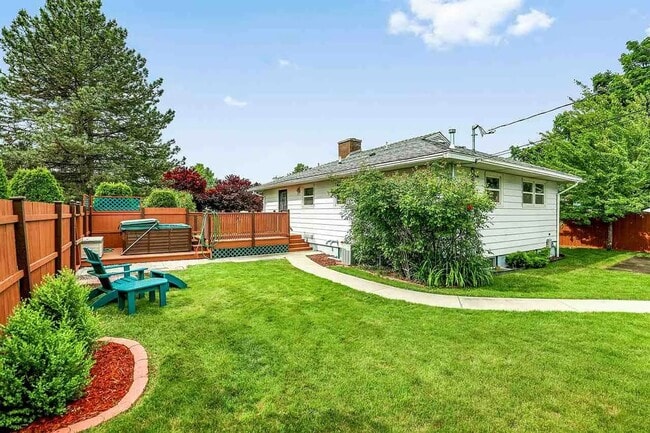 3404 W Walton Ave in Spokane, WA - Building Photo - Building Photo