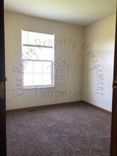 1027 Valerian Ct in Toledo, OH - Building Photo - Building Photo