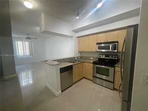 2965 NE 185th St in Aventura, FL - Building Photo - Building Photo