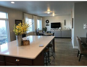 2672 S Shorewood Dr in Saratoga Springs, UT - Building Photo - Building Photo