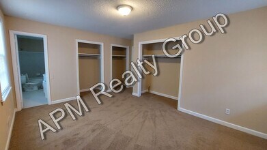 2011 Dominion Dr in Columbia, SC - Building Photo - Building Photo