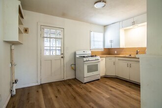 3707 Avenue S in Lubbock, TX - Building Photo - Building Photo