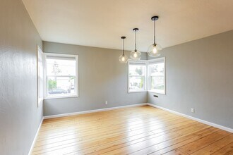 3337 64th Ave Pl in Oakland, CA - Building Photo - Building Photo