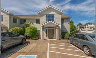 138 Weldwood Dr, Unit 138 in Lebanon, OR - Building Photo